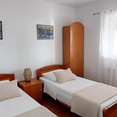 Apartments Natalia Supetar Exterior photo