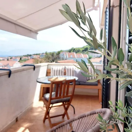 Apartments Natalia Supetar Exterior photo