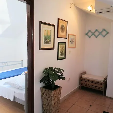 Apartments Natalia Supetar Room photo