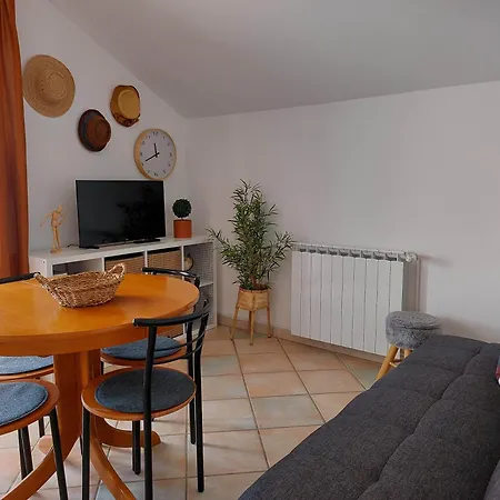 Apartments Natalia Supetar Room photo